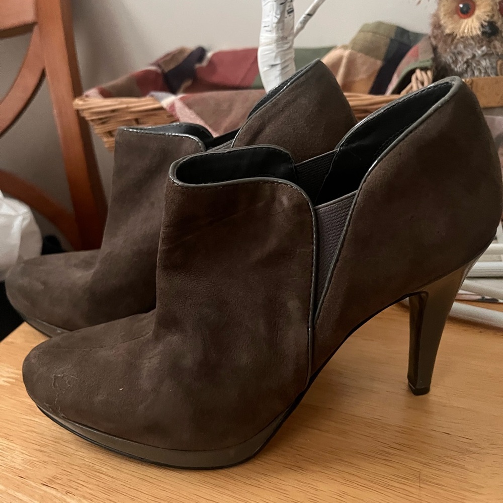 Elegant Gray Suede High Heel Ankle Boots